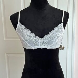 NWT Coobie Intimates White Lace Bralette M